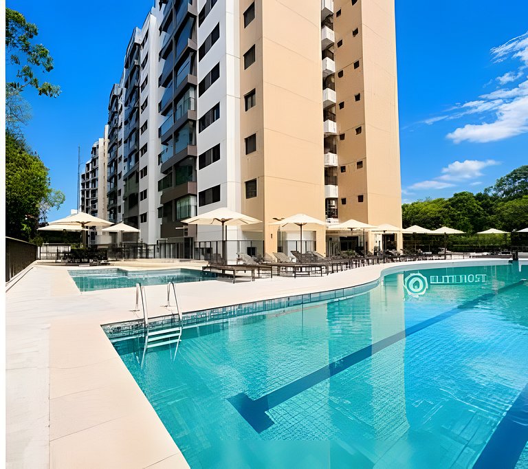 Cobertura Enxoval de Hotel • Piscina • Serv. Praia
