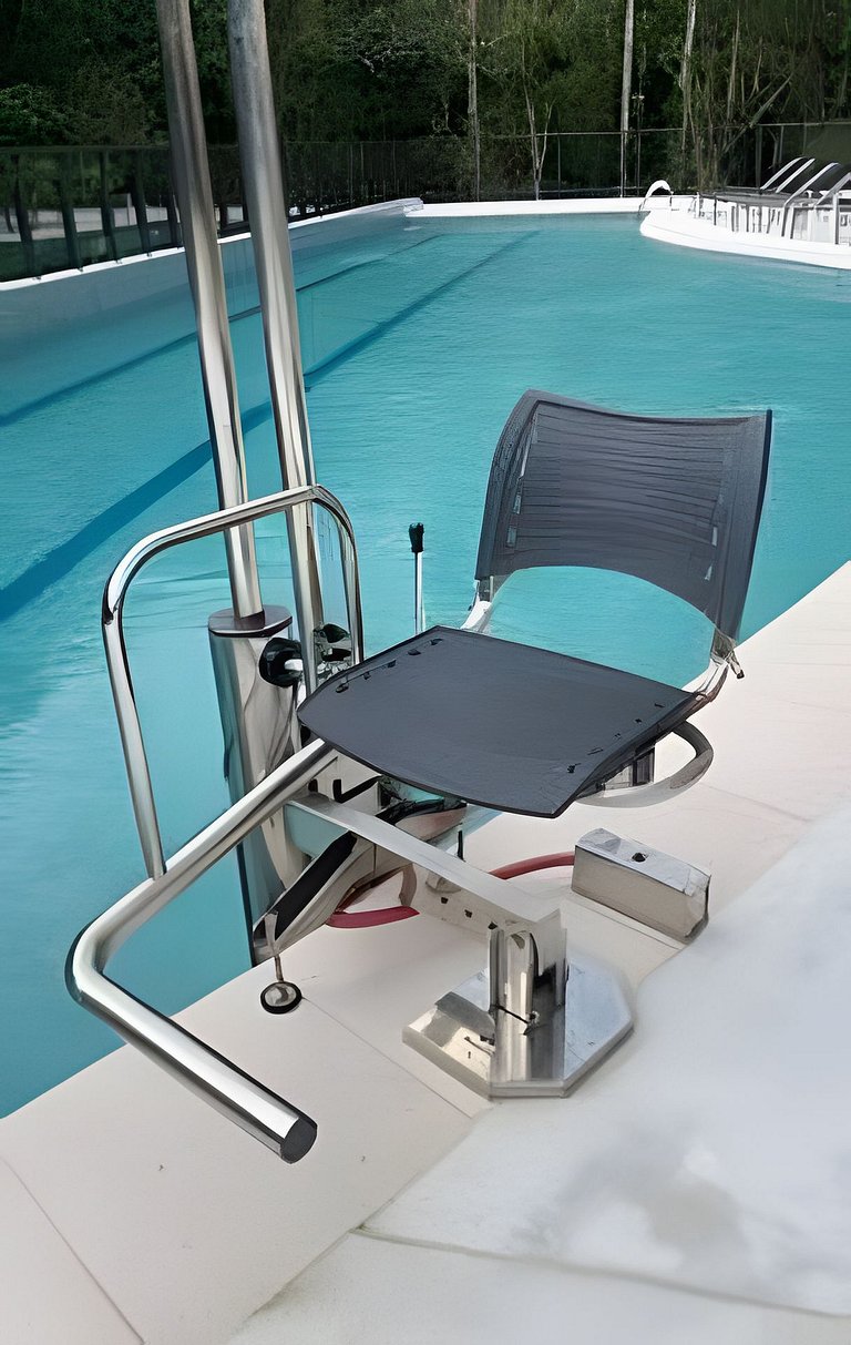 Cobertura Enxoval de Hotel • Piscina • Serv. Praia